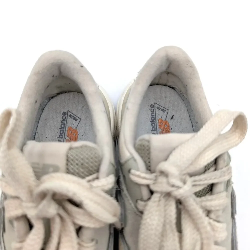 New Balance 997R Sneaker Shoes Little Kids' Olivine Linen Size US13.5 EU32